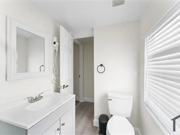 2313 W Saint Isabel St, Tampa, FL 33607