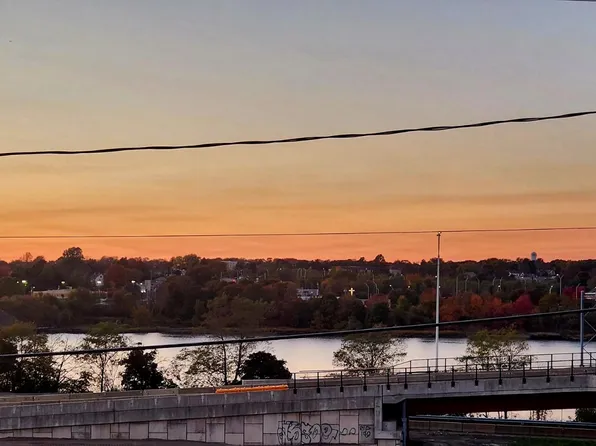 521 Lindsey St, Fall River, MA 02720