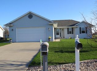 W6160 Rock Island Dr, Greenville, WI 54942