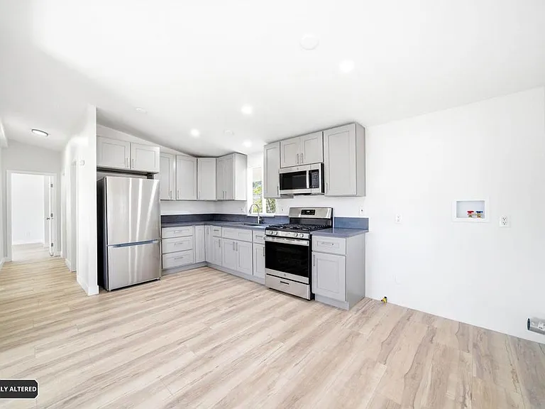 3272 K St — Photo 17