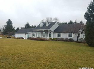 4427 Hall Rd, Canandaigua, NY 14424