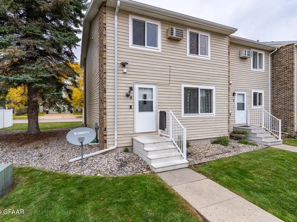 1901 24th Ave S APT 4, Grand Forks, ND 58201