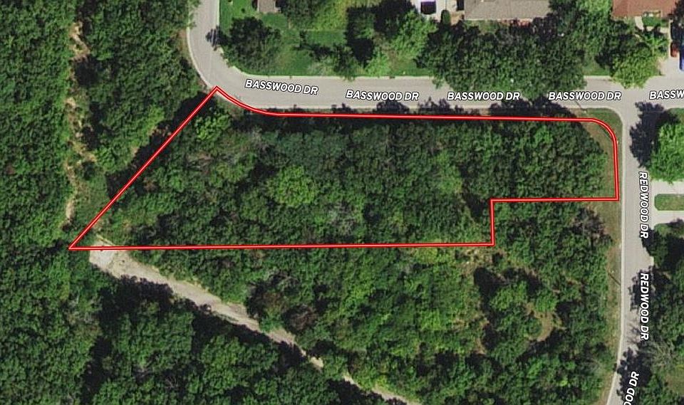 1st image of 574 Basswood Dr