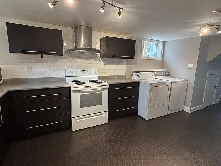 73 Farmbrook Rd #BASEMENT — Photo 14