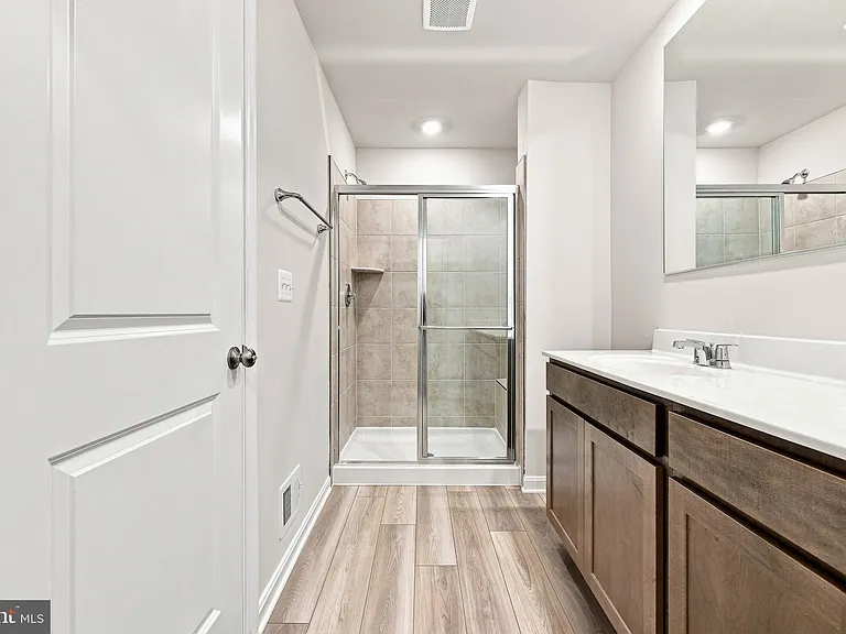 394 Seeback Dr — Photo 27