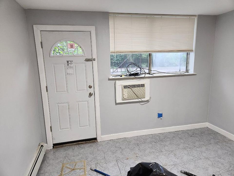 1st image of 7012 Eliot Ave #1