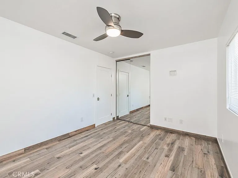 555 N Olive St #B — Photo 7