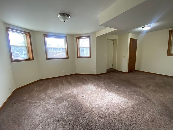2nd image of 4916 W Cornelia Ave #G