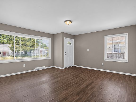 3rd image of 375 N 19th Ave
