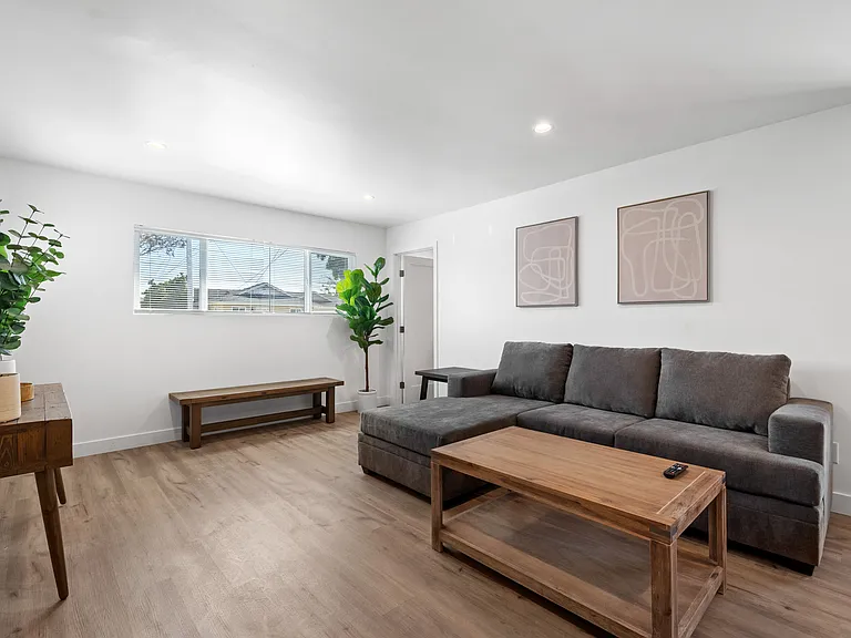 15227 Freeman Ave — Photo 6