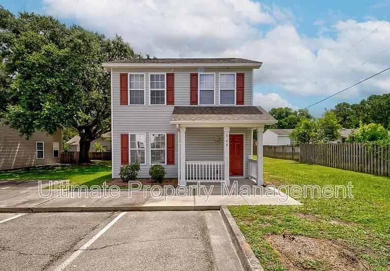 502 Shortfin Dr — Photo 1