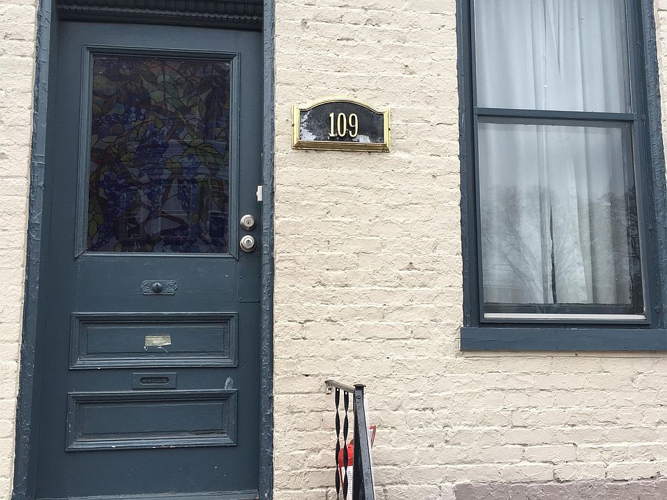 1st image of 109 E Washington St
