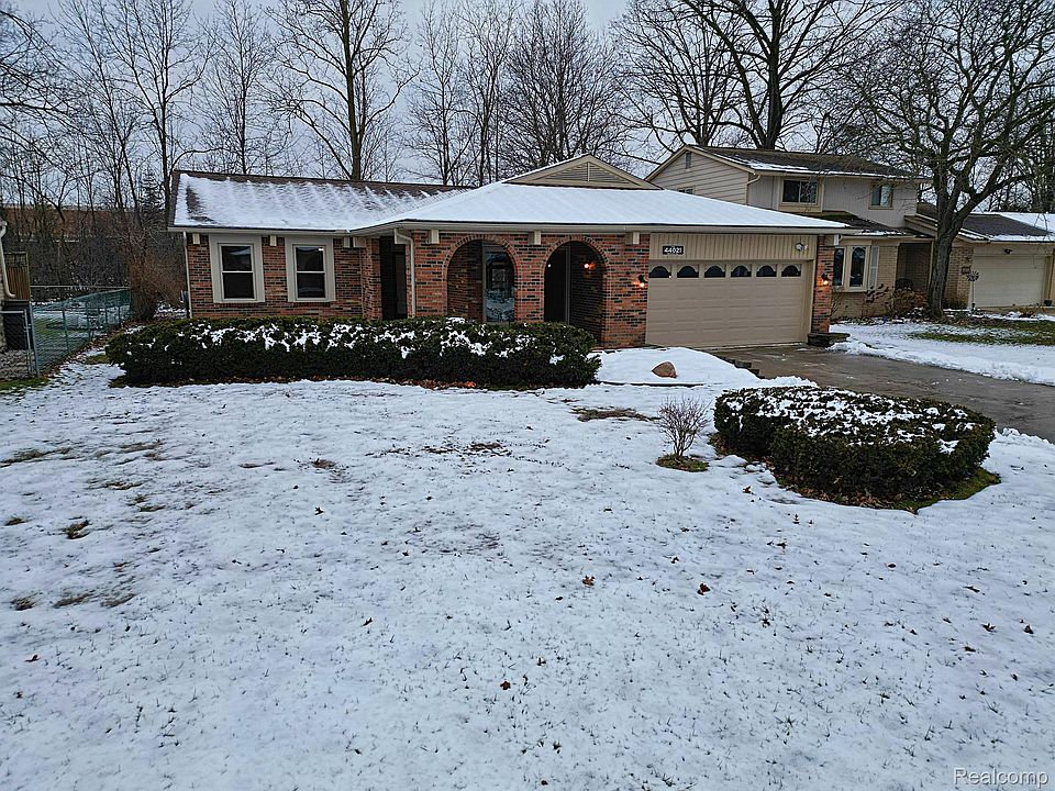 1st image of 44021 Westminister Way