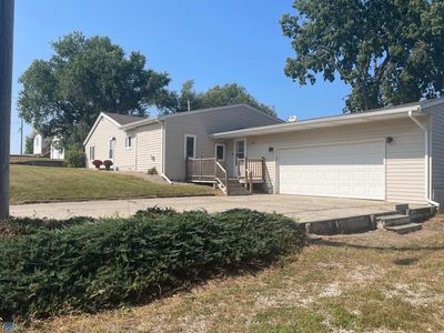 506 7th Ave W, Lisbon, ND, 58054