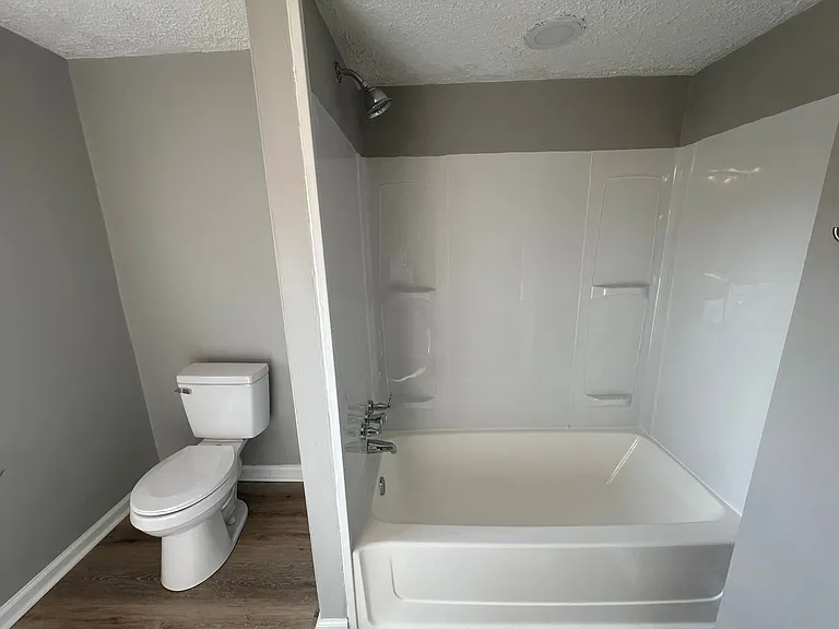 7429 Park Avenue — Photo 10