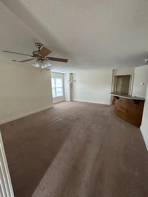3 bed, 2.0 bath, 1300 sqft, $1,550 — Photo 3