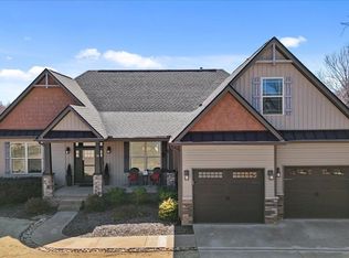 38 Meadowgold Ln, Greer, SC 29651