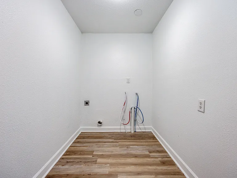 381 Hiland Acres Cir — Photo 12