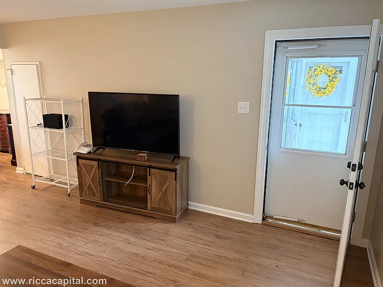 54 Michael Rd — Photo 18