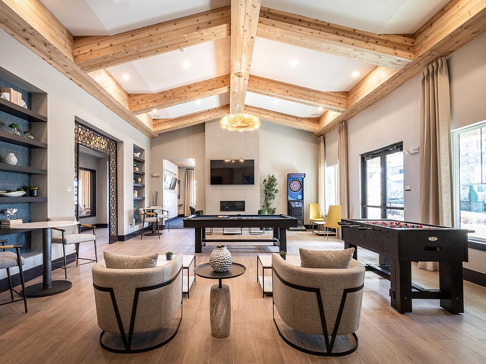 Stone Mesa Representative Clubhouse