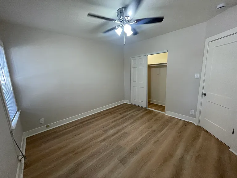 5217 Lexington Ave — Photo 11