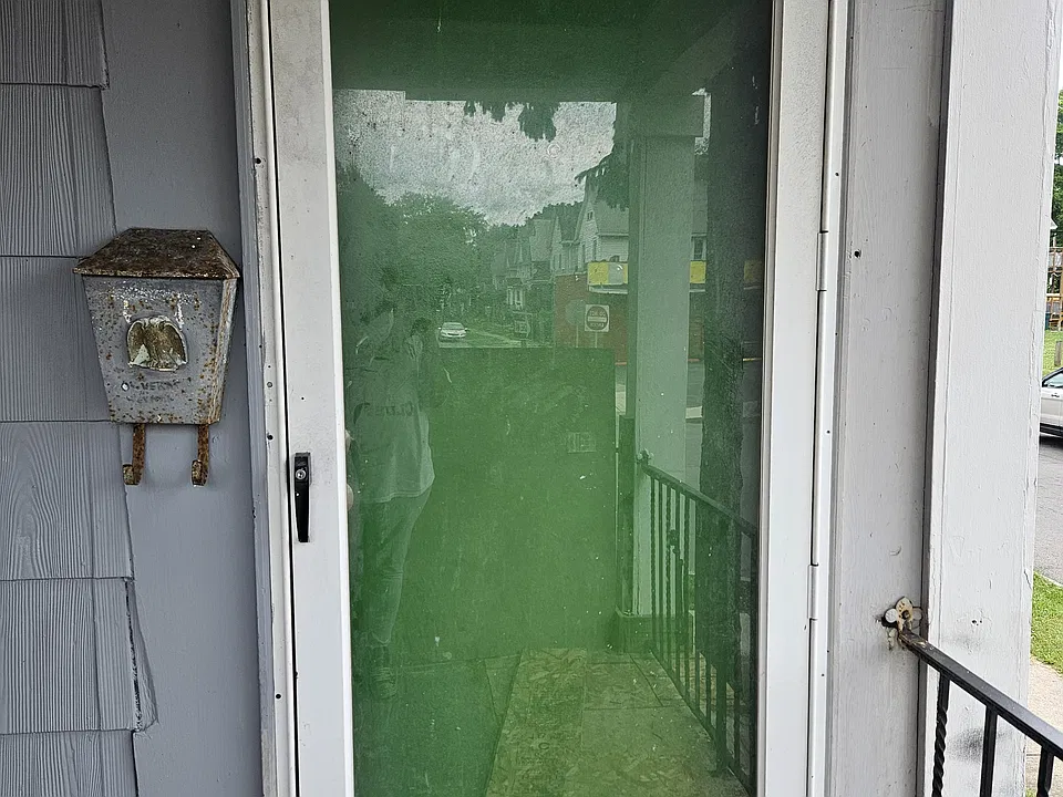 903 Hudson Ave