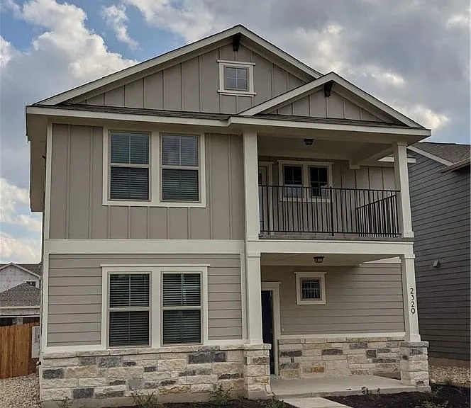 2329 Pecan Island Dr — Photo 2