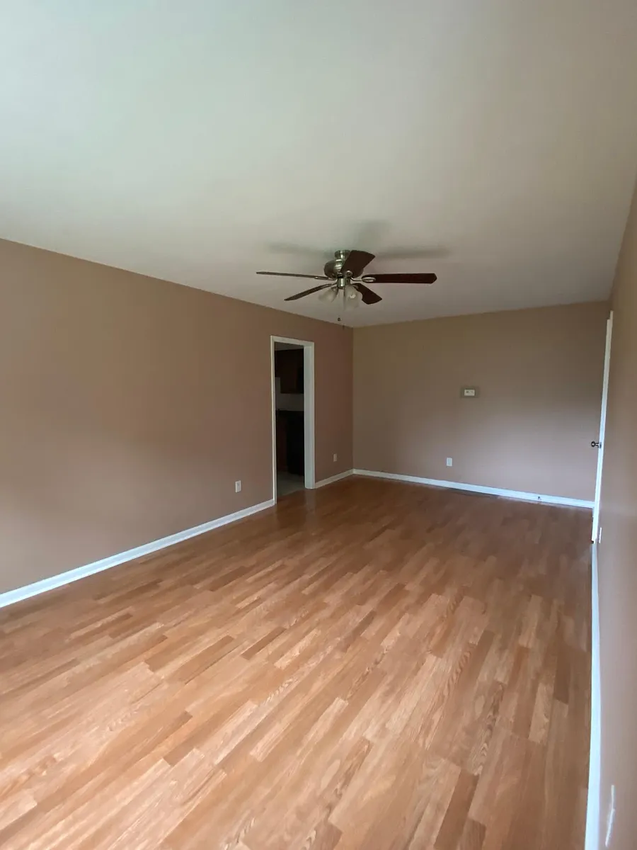 Building Photo - 1413 Townley Dr #305