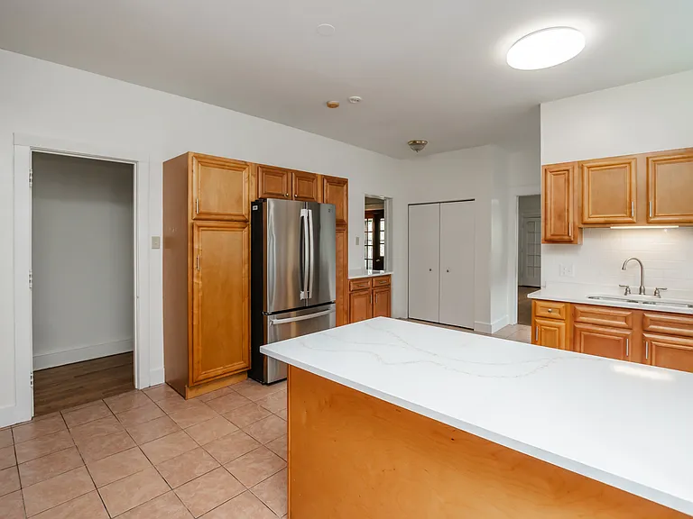1347 E Hyde Park Blvd #3 — Photo 10