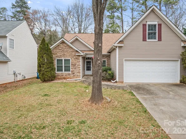 1219 Oakdale Commons Ct, Charlotte, NC 28216