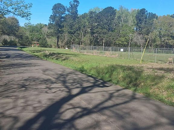 5th image of 490 Geoghagan Rd