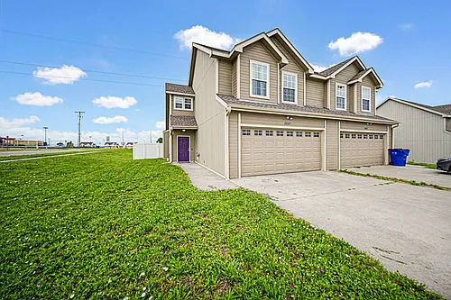 2803 Elm Creek Dr Photo 1