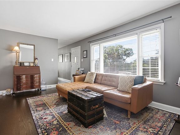 4th image of 1784 Woodside Dr
