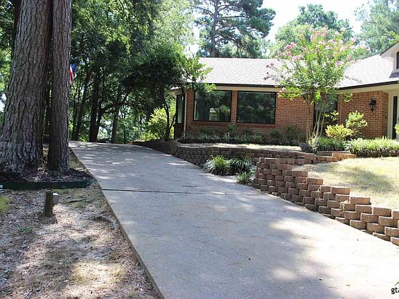 3rd image of 8743 Pheasant Dr