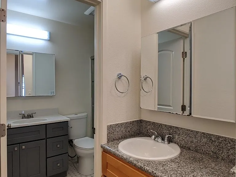 2607 Ellsworth Street — Photo 47