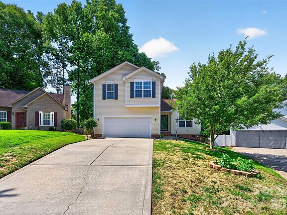 2nd image of 2539 Thornfield Rd