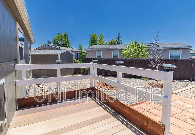 1679 W Stephen Dr — Photo 23