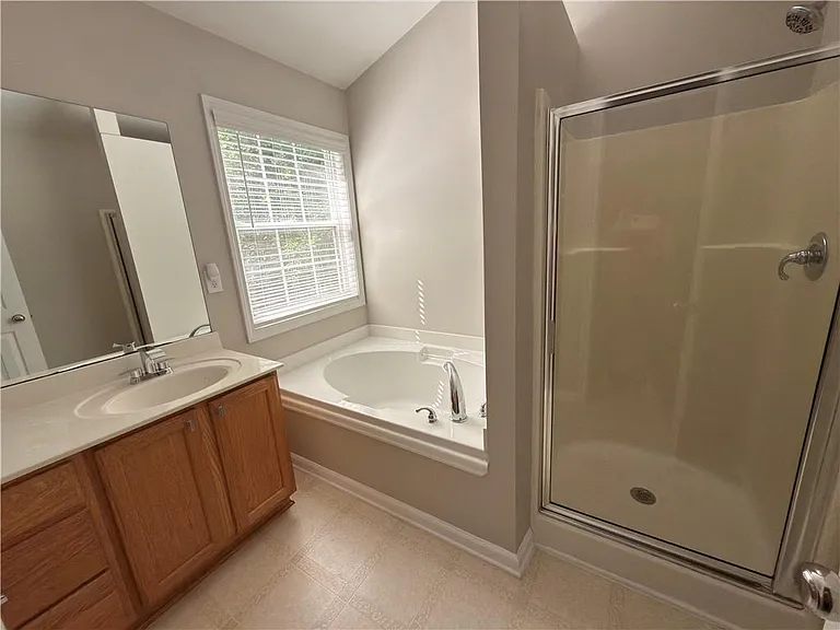 5706 Amberside Ln — Photo 36