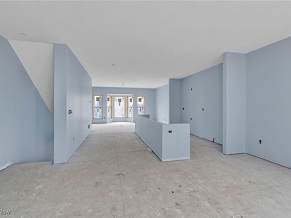3rd image of 248 Earley Ln
