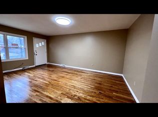 4 Van Dyke Rd #B, Albany, NY 12205