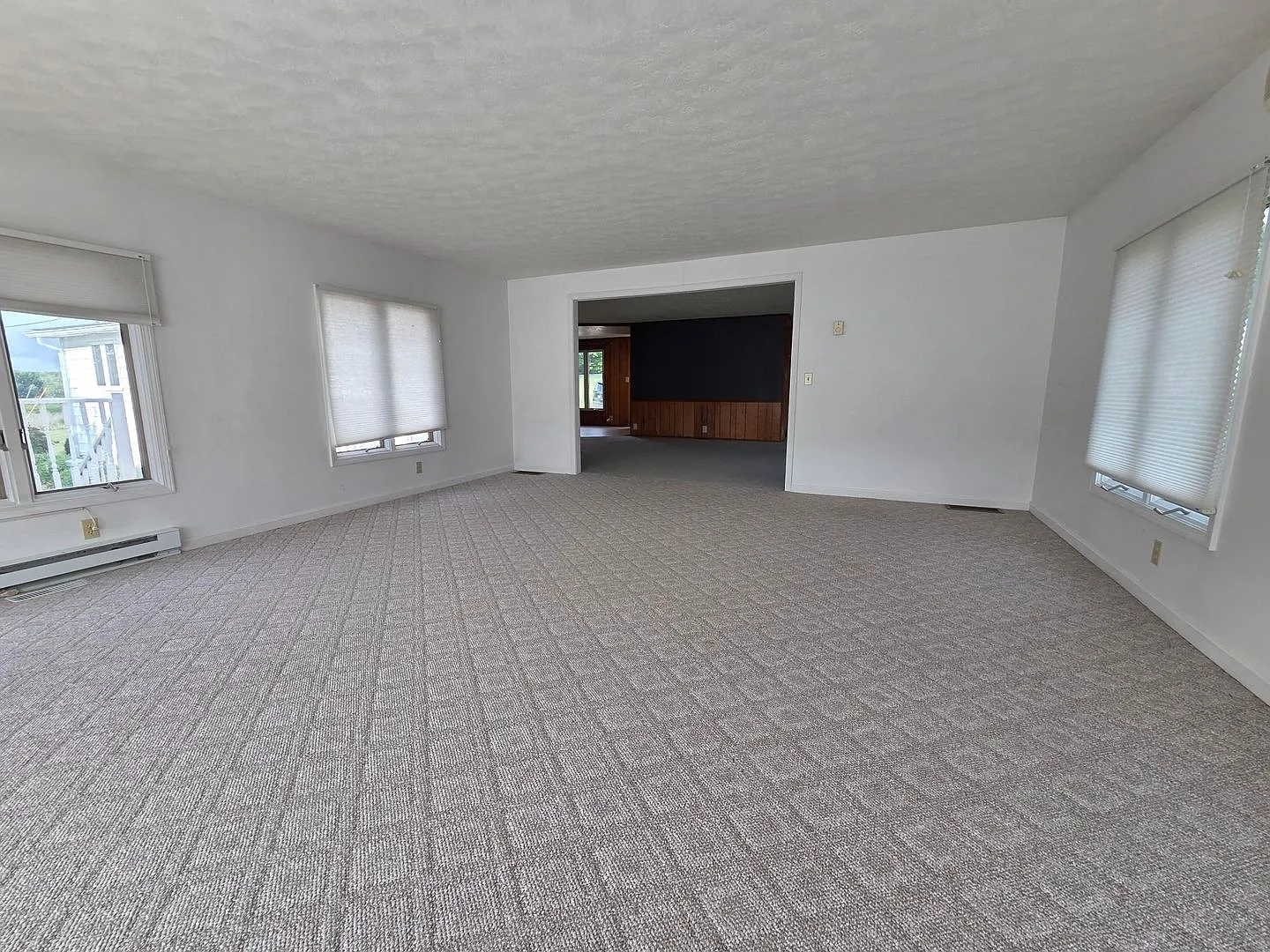 3-bedroom, 2-bath single family home — Photo 3