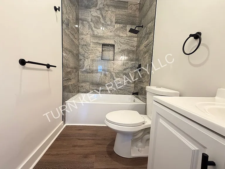 219 47th Pl N — Photo 8