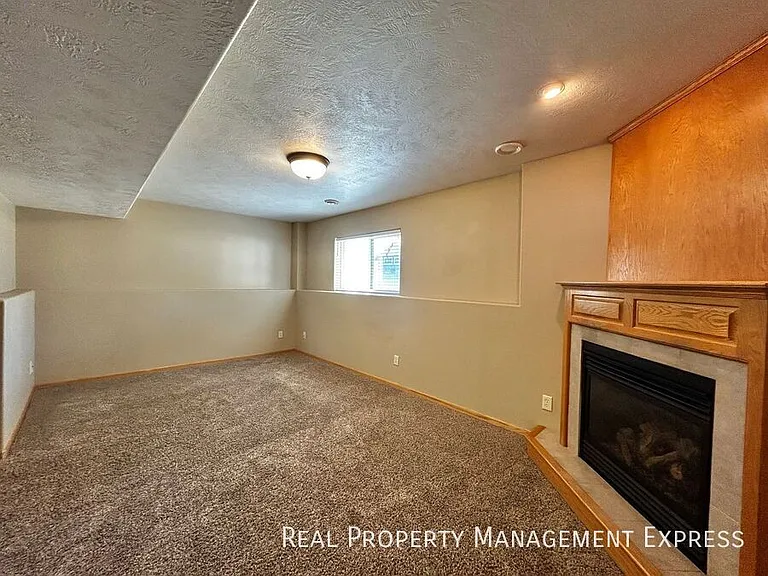 7636 S Rose Crest Ct — Photo 14