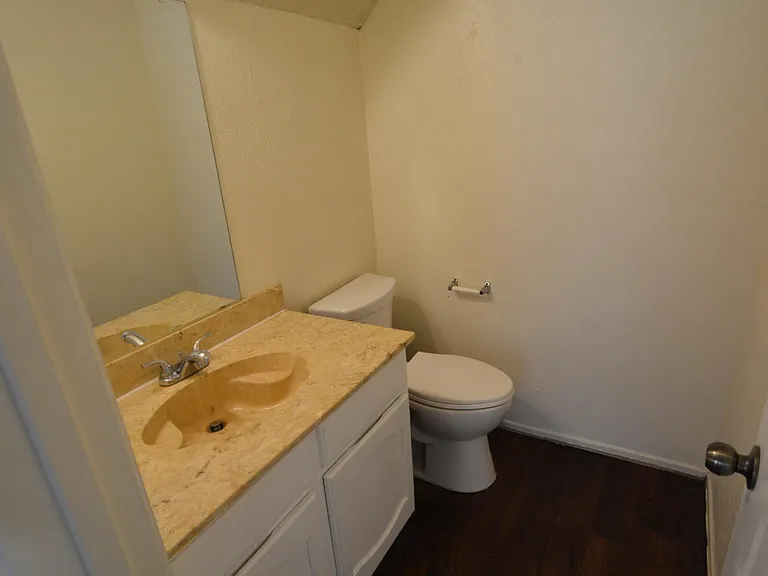 606 Starlinda Ct #B — Photo 20