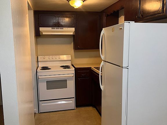3rd image of 1601 S Fresno St #6