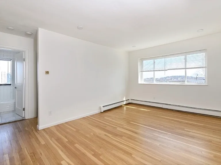 205 Hillside St #4 — Photo 3