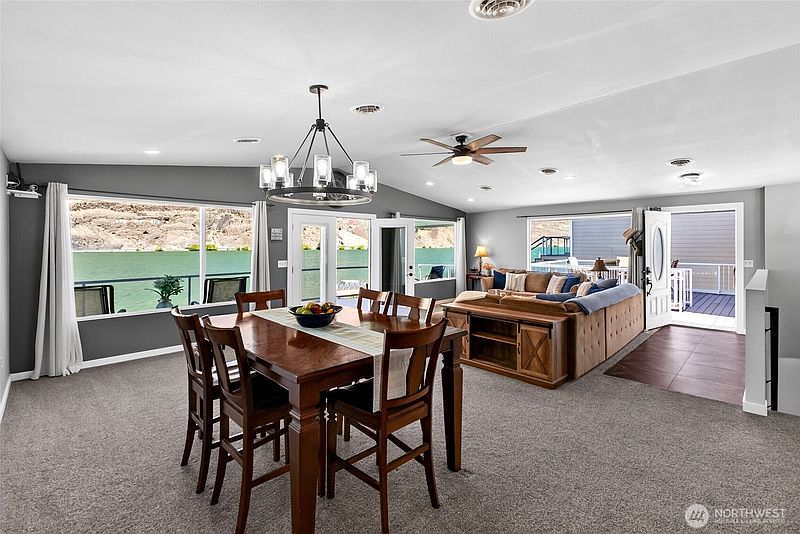 4th image of 32014 Lakeview Road NE