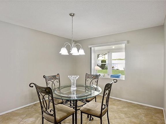 4th image of 8637 Tarragon Dr
