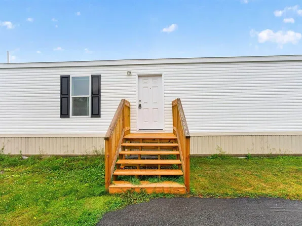 33 Black Bear Rd, Brewer, ME 04412