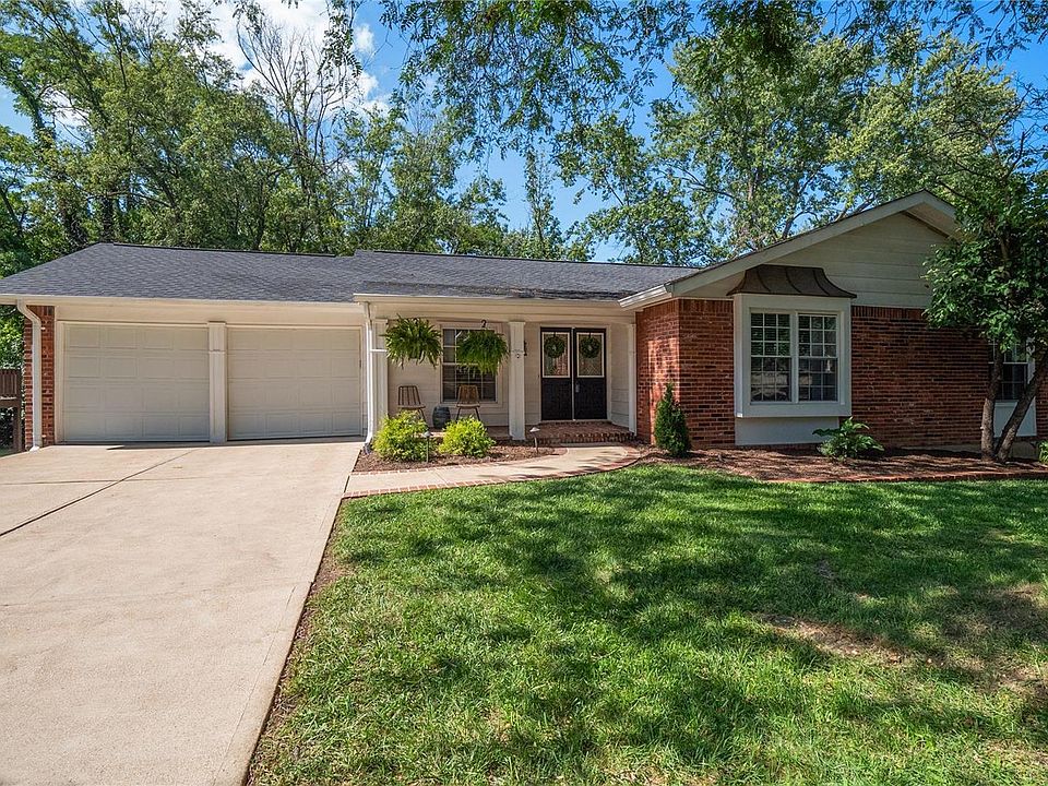 1st image of 15209 Golden Rain Dr
